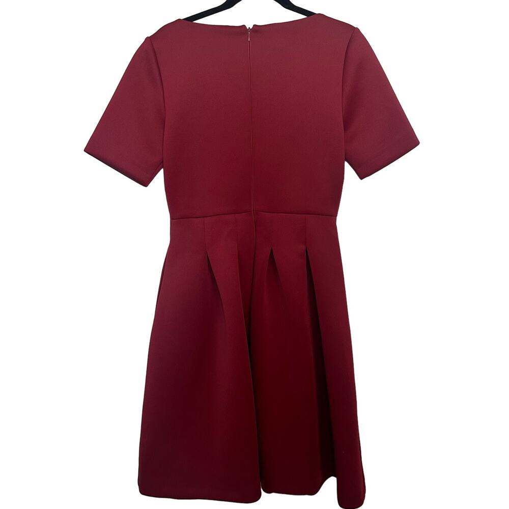 Belle Badgley Mischk  Burgundy Scoop Neck Pleated Fit & Flare Dress Size 8 NWT - Picture 2 of 5
